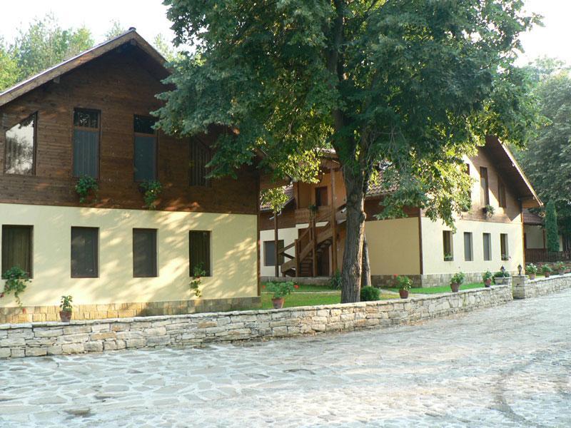 Bryasta Hotel & Restaurant Veliko Tarnovo Ngoại thất bức ảnh