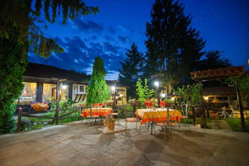 Bryasta Hotel & Restaurant Veliko Tarnovo Ngoại thất bức ảnh