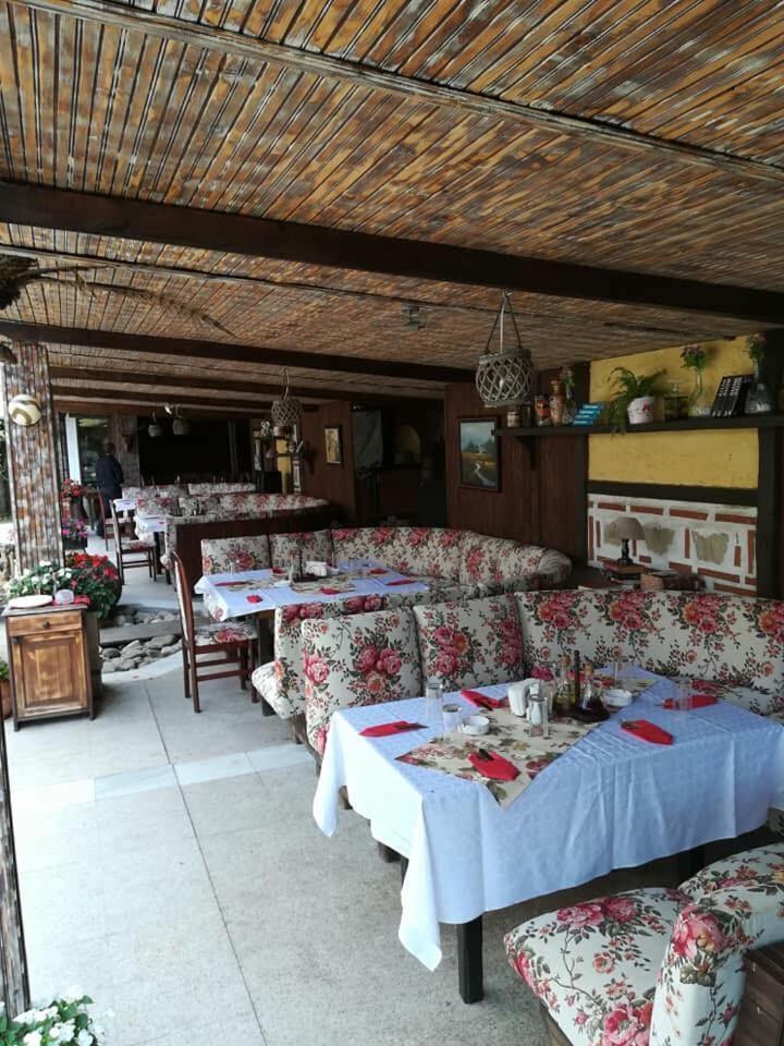 Bryasta Hotel & Restaurant Veliko Tarnovo Ngoại thất bức ảnh