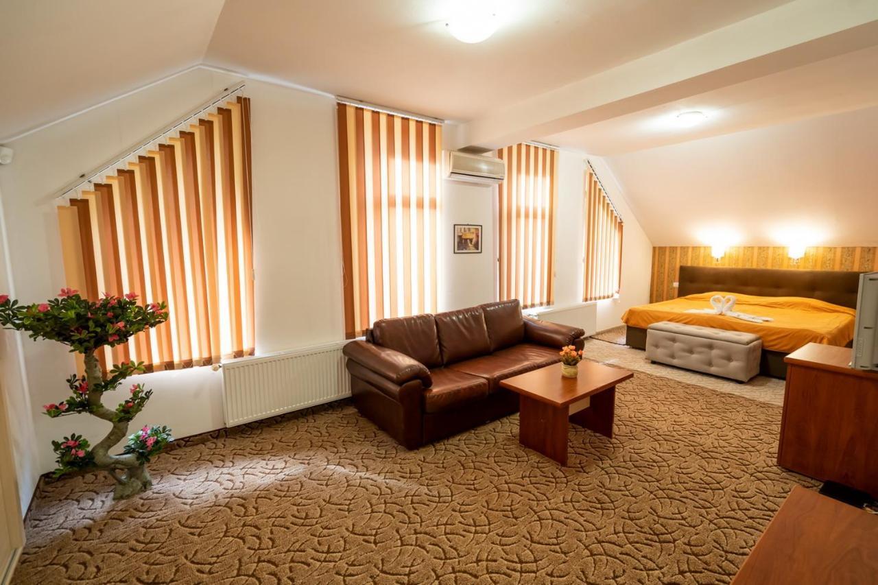 Bryasta Hotel & Restaurant Veliko Tarnovo Ngoại thất bức ảnh