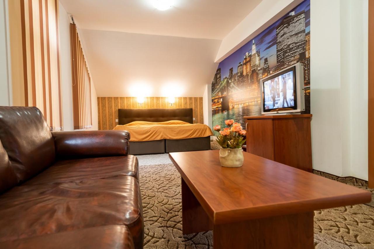 Bryasta Hotel & Restaurant Veliko Tarnovo Ngoại thất bức ảnh