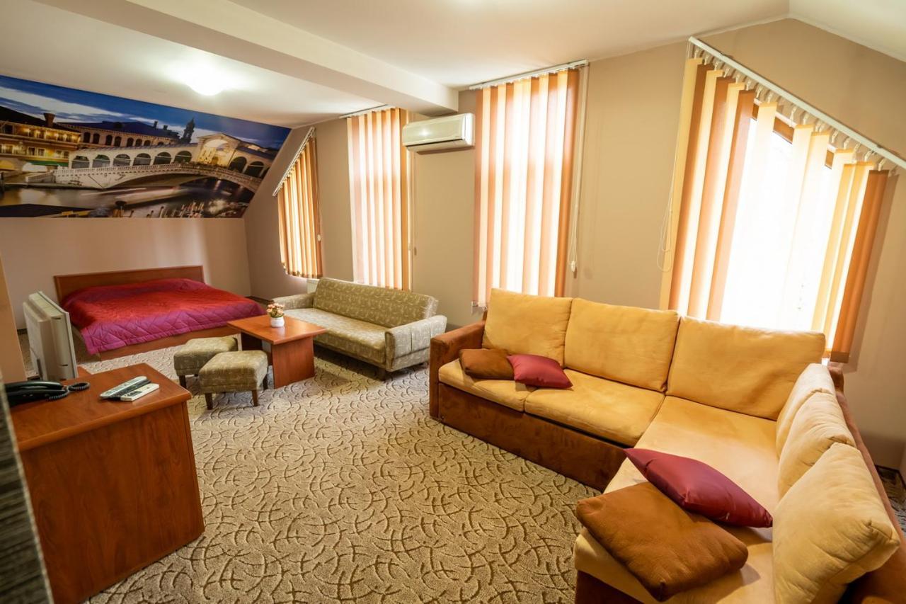 Bryasta Hotel & Restaurant Veliko Tarnovo Ngoại thất bức ảnh