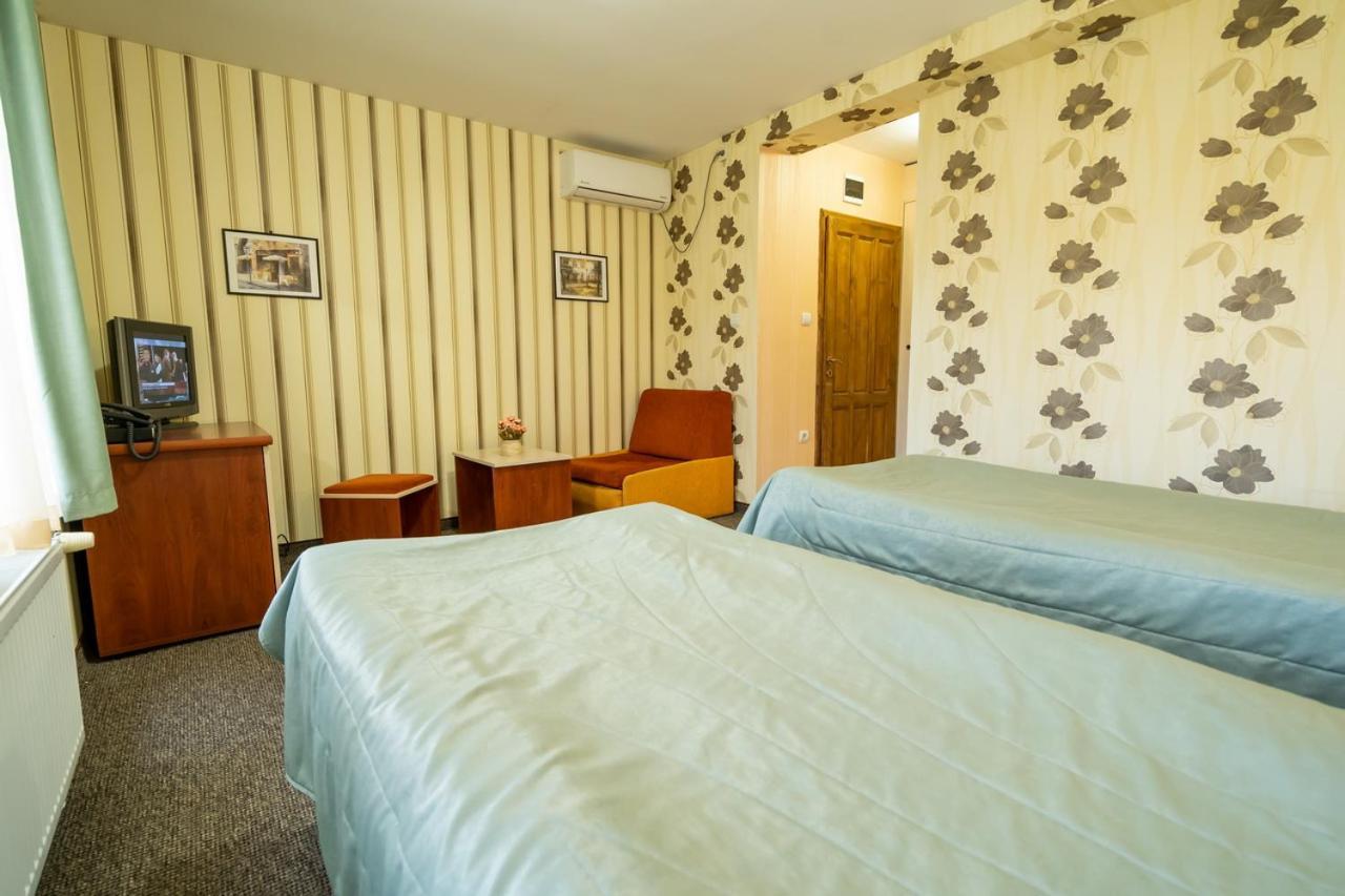 Bryasta Hotel & Restaurant Veliko Tarnovo Ngoại thất bức ảnh
