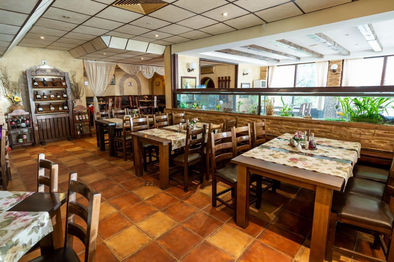 Bryasta Hotel & Restaurant Veliko Tarnovo Ngoại thất bức ảnh