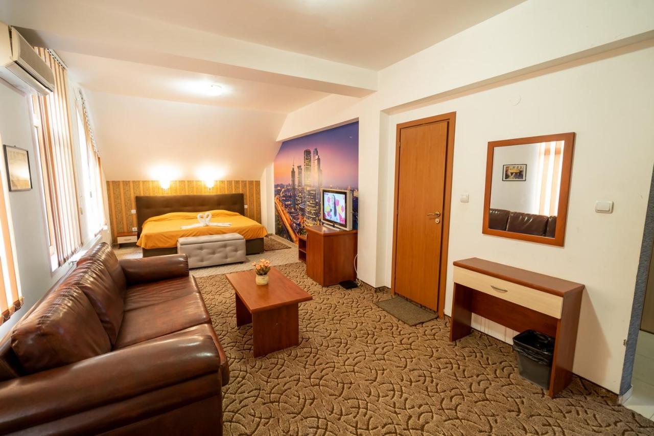 Bryasta Hotel & Restaurant Veliko Tarnovo Ngoại thất bức ảnh