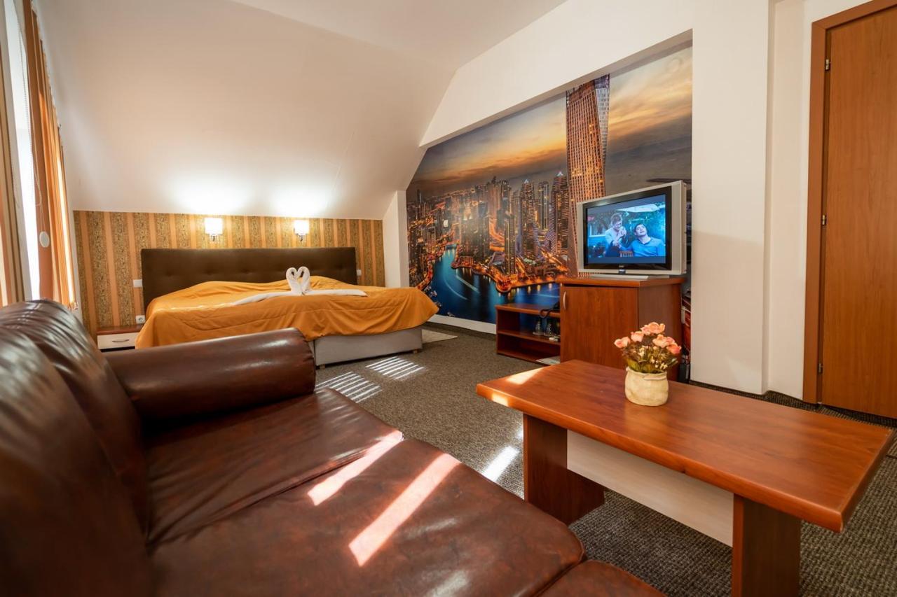 Bryasta Hotel & Restaurant Veliko Tarnovo Ngoại thất bức ảnh
