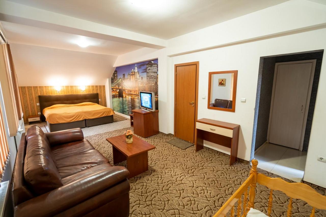 Bryasta Hotel & Restaurant Veliko Tarnovo Ngoại thất bức ảnh