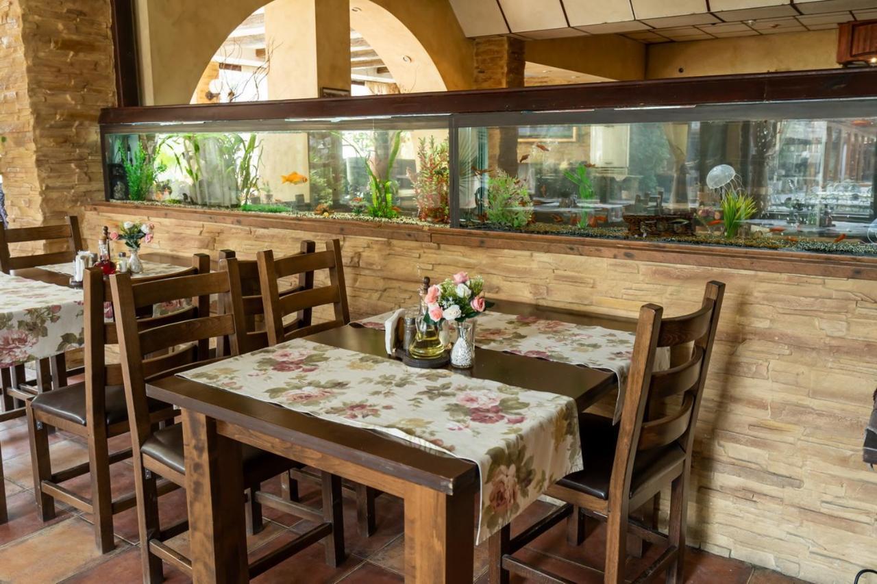 Bryasta Hotel & Restaurant Veliko Tarnovo Ngoại thất bức ảnh