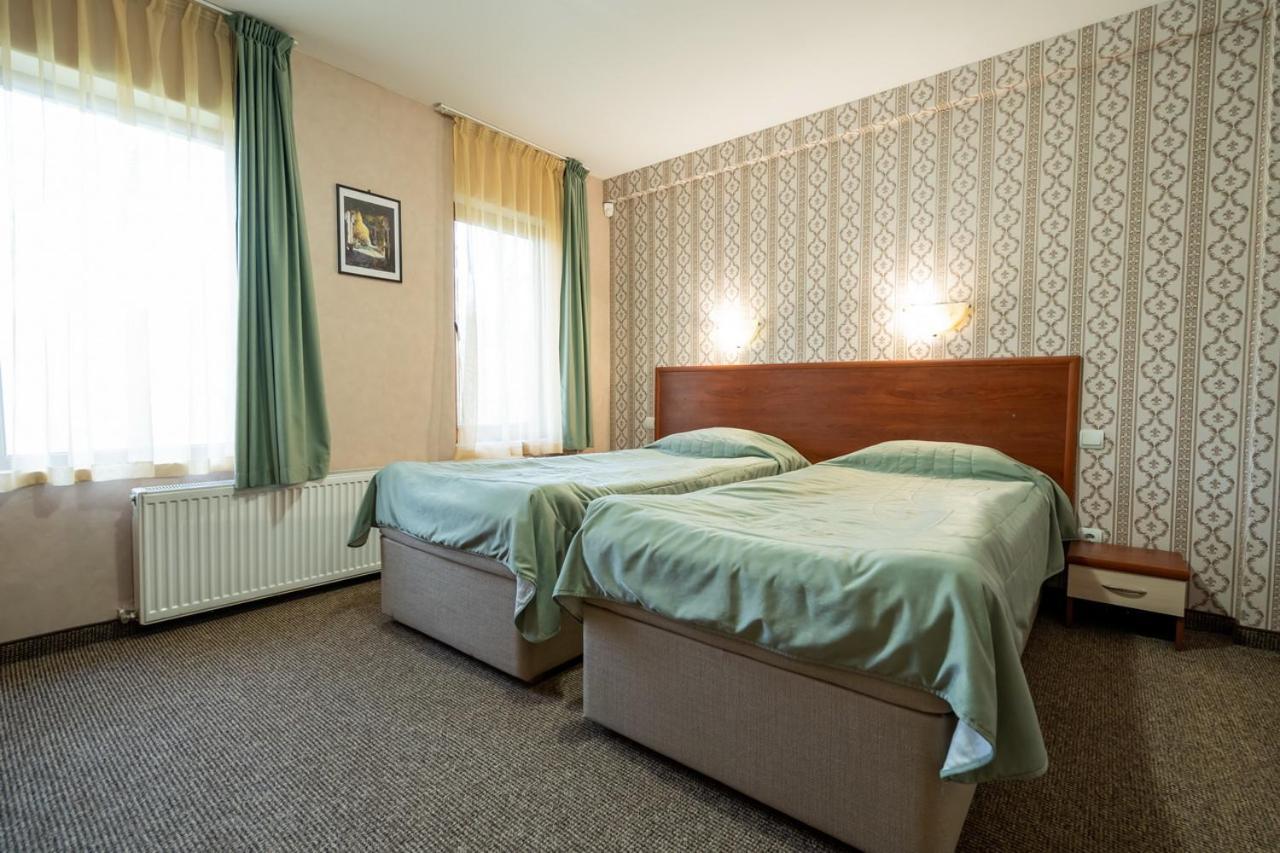 Bryasta Hotel & Restaurant Veliko Tarnovo Ngoại thất bức ảnh